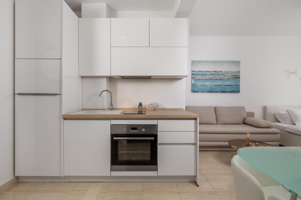 Luxury Studio Apartment Honeymoon Selce Esterno foto