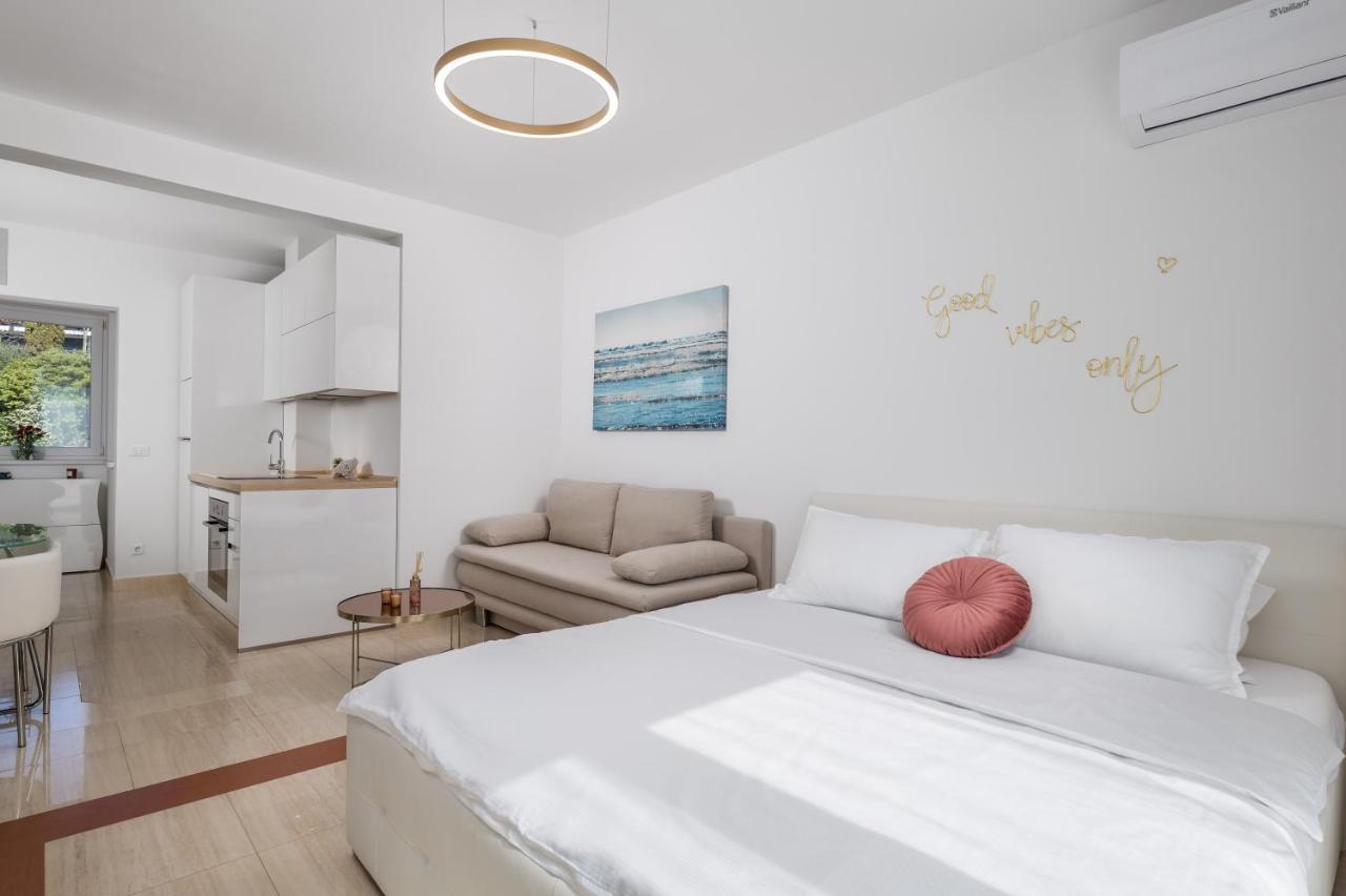 Luxury Studio Apartment Honeymoon Selce Esterno foto