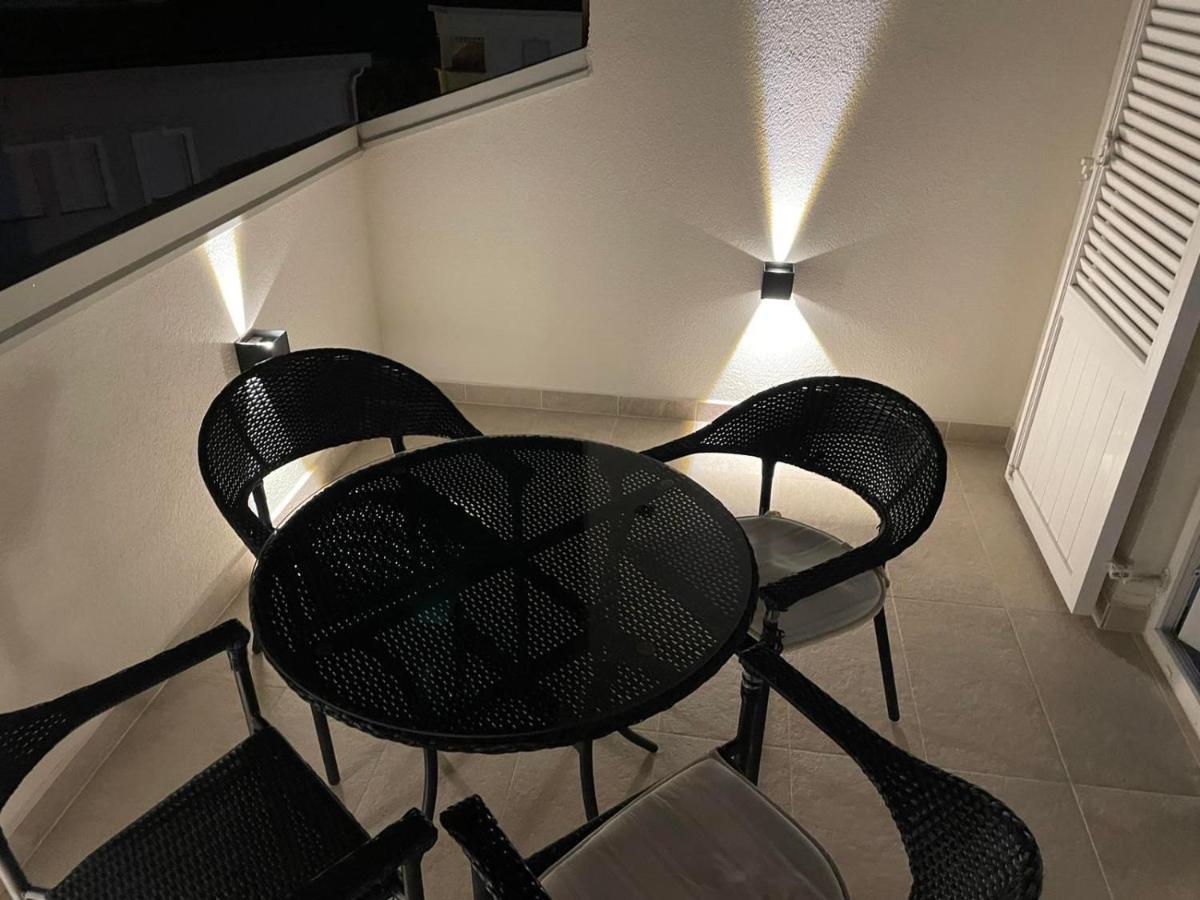 Luxury Studio Apartment Honeymoon Selce Esterno foto